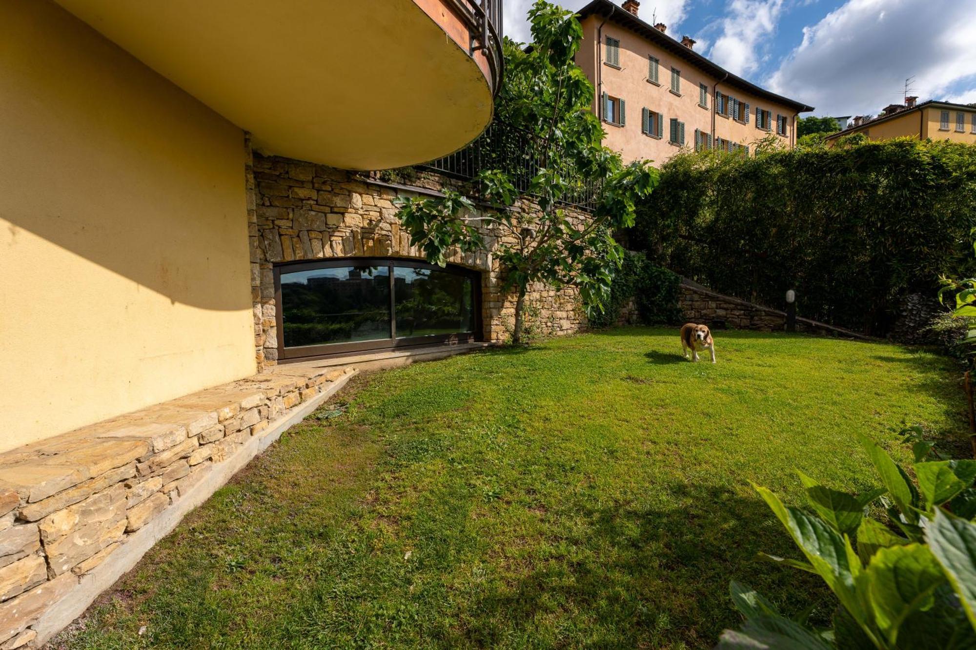 Apartments Vistallihouse Бергамо Екстериор снимка